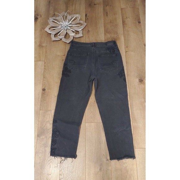 American Eagle Women's Mom Jean High Rise Size 6 EMBROIDERED - Picture 5 of 8